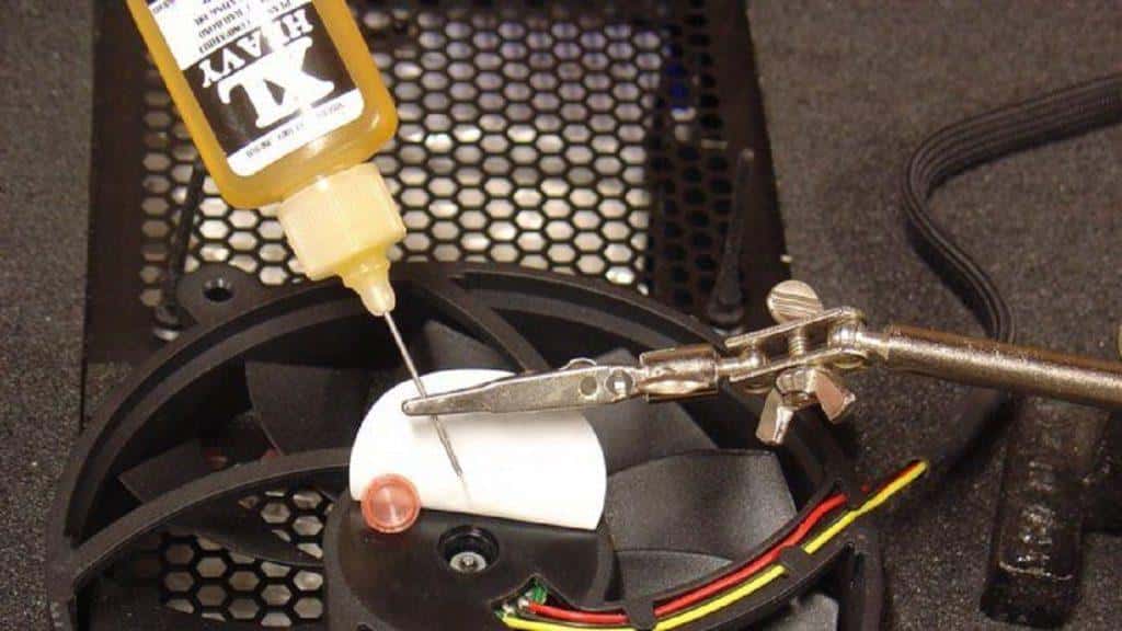 Где принимают аккумуляторы 💻 от ноутбуков за деньги и даром 🧾