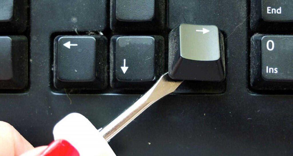 Что делать, если залил клавиатуру ноутбука водой