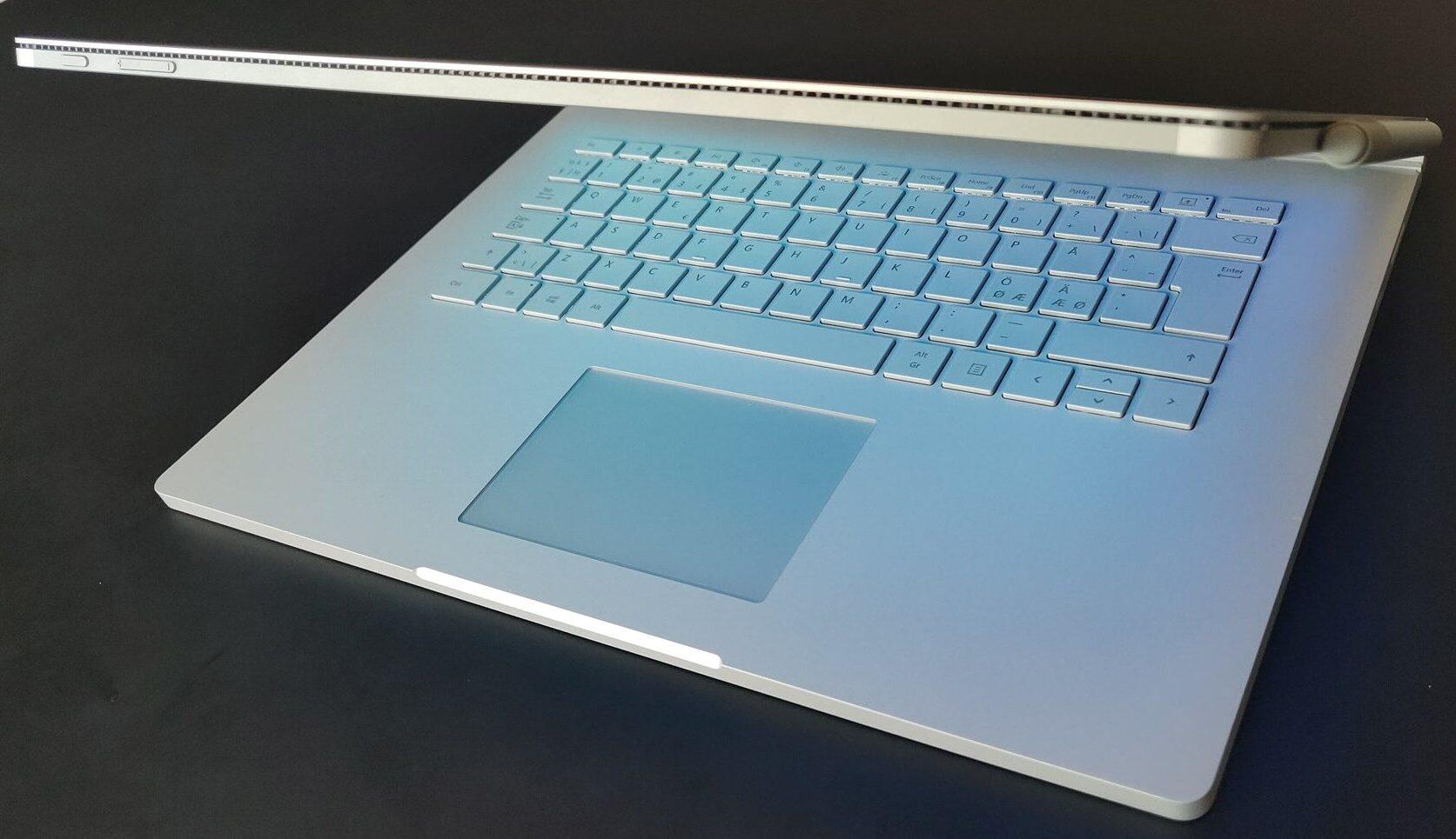 Фото клавиатуры Microsoft Surface Book 2 15 дюймов